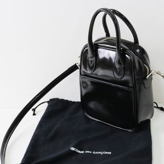 コムデギャルソン(COMME des GARCONS)のコムデギャルソン COMME des GARCONS KZ-K-262 青山店限定 パテントレザー 2WAY ミニハンドバッグ/ブラック【2400013510790】(ハンドバッグ)