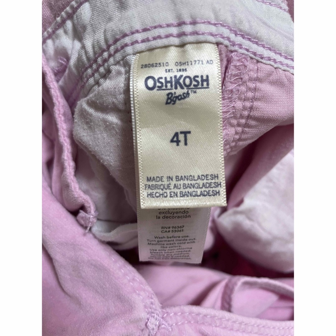 OshKosh(オシュコシュ)のoshkosh ピンク オーバーオール　コーデュロイ  4T キッズ/ベビー/マタニティのキッズ服女の子用(90cm~)(パンツ/スパッツ)の商品写真