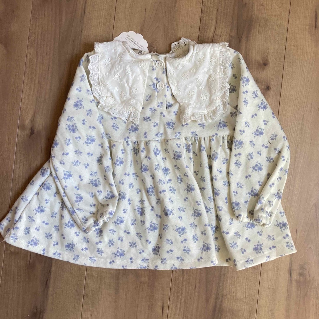 しまむら(シマムラ)の新品　100サイズ　トップス　花柄 キッズ/ベビー/マタニティのキッズ服女の子用(90cm~)(Tシャツ/カットソー)の商品写真