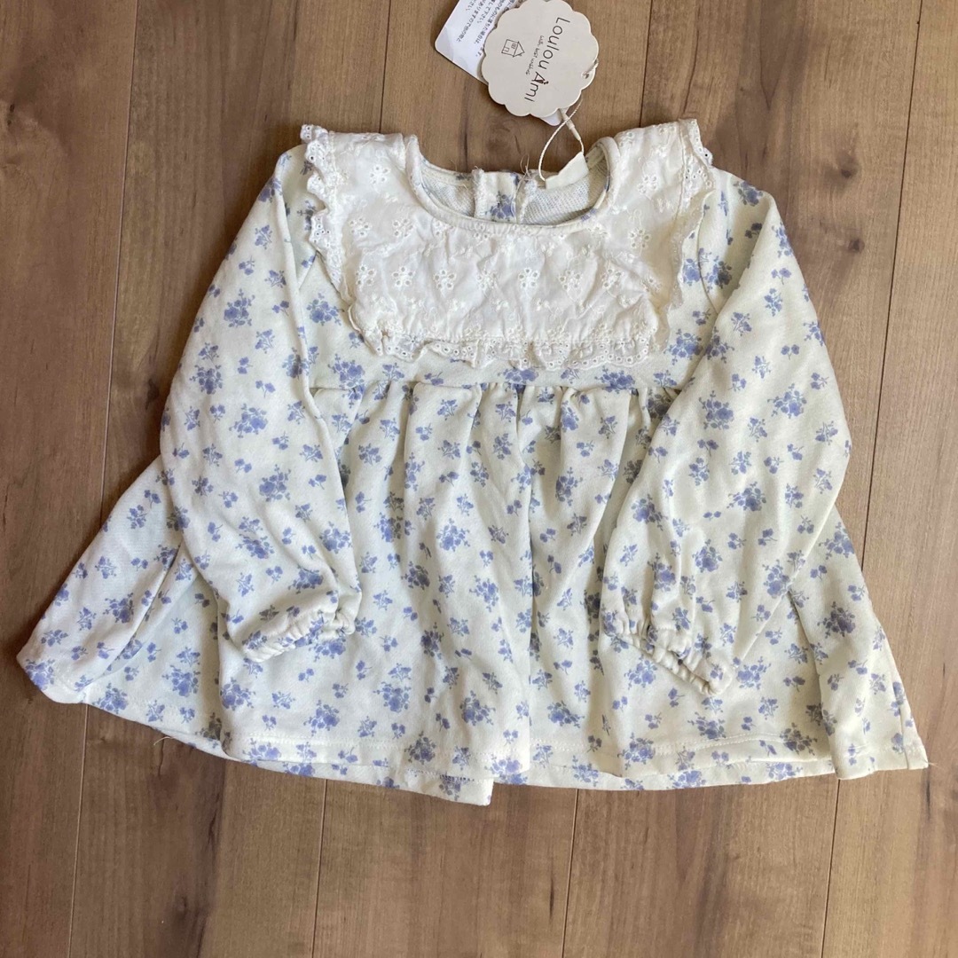 しまむら(シマムラ)の新品　100サイズ　トップス　花柄 キッズ/ベビー/マタニティのキッズ服女の子用(90cm~)(Tシャツ/カットソー)の商品写真