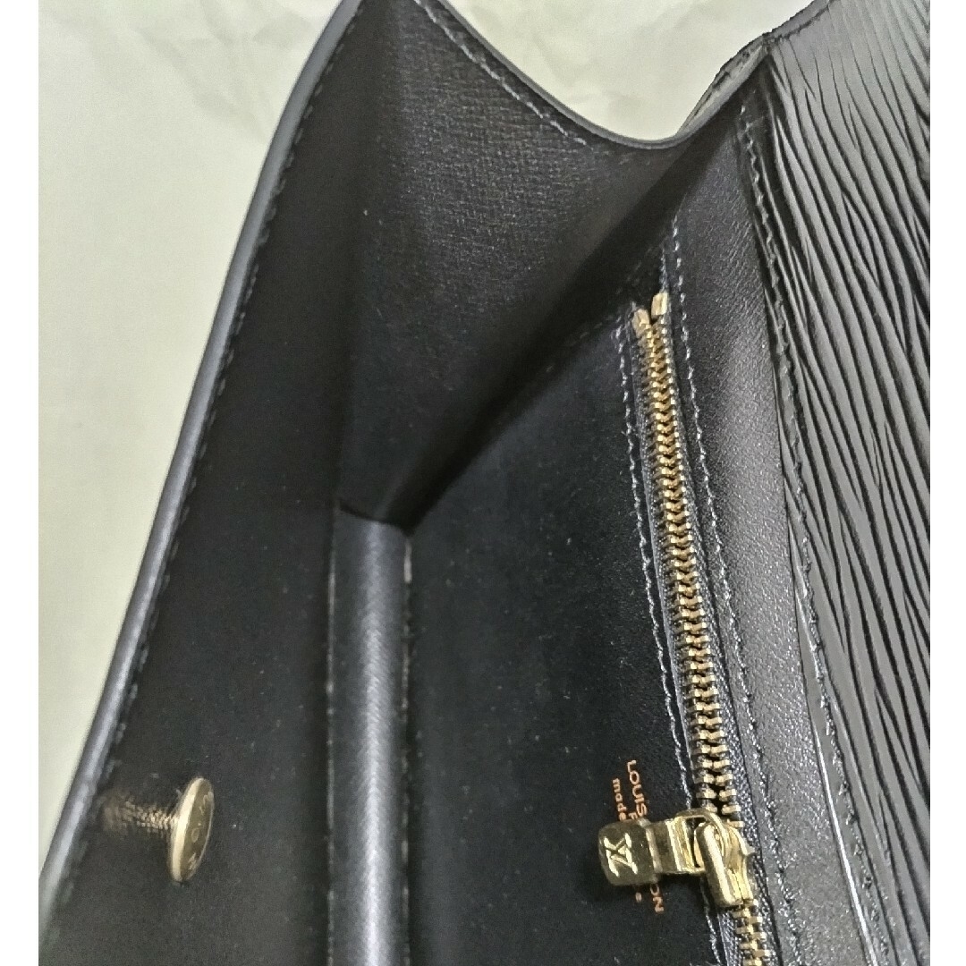 Louis Vuitton ルイヴィトン モンテーニュ エピ クラッチバッグ Louis Vuitton ルイヴィトン モンテーニュ エピ クラッチバッグ