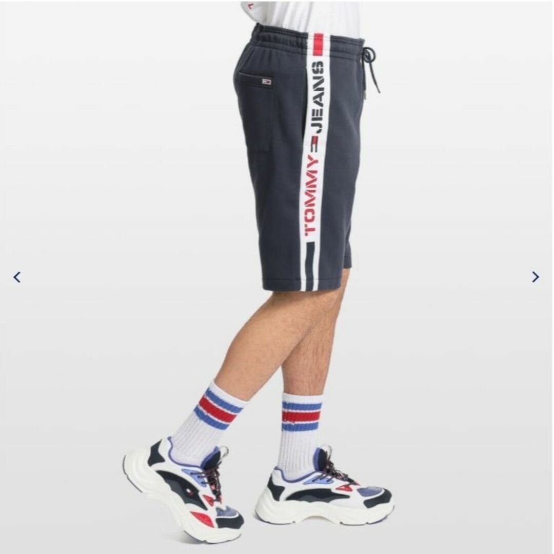 TOMMY HILFIGER(トミーヒルフィガー)のTOMMY JEANSのサイドロゴスウェットショーツ メンズのパンツ(ショートパンツ)の商品写真