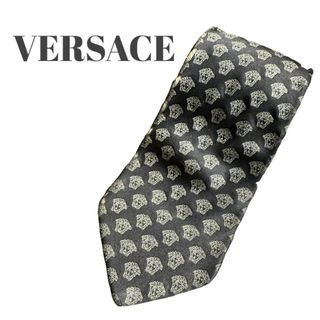 ヴェルサーチ(VERSACE)の【VERSACE】ヴェルサーチ　絹100％　イタリア製　　ネクタイ　上質　高級(ネクタイ)