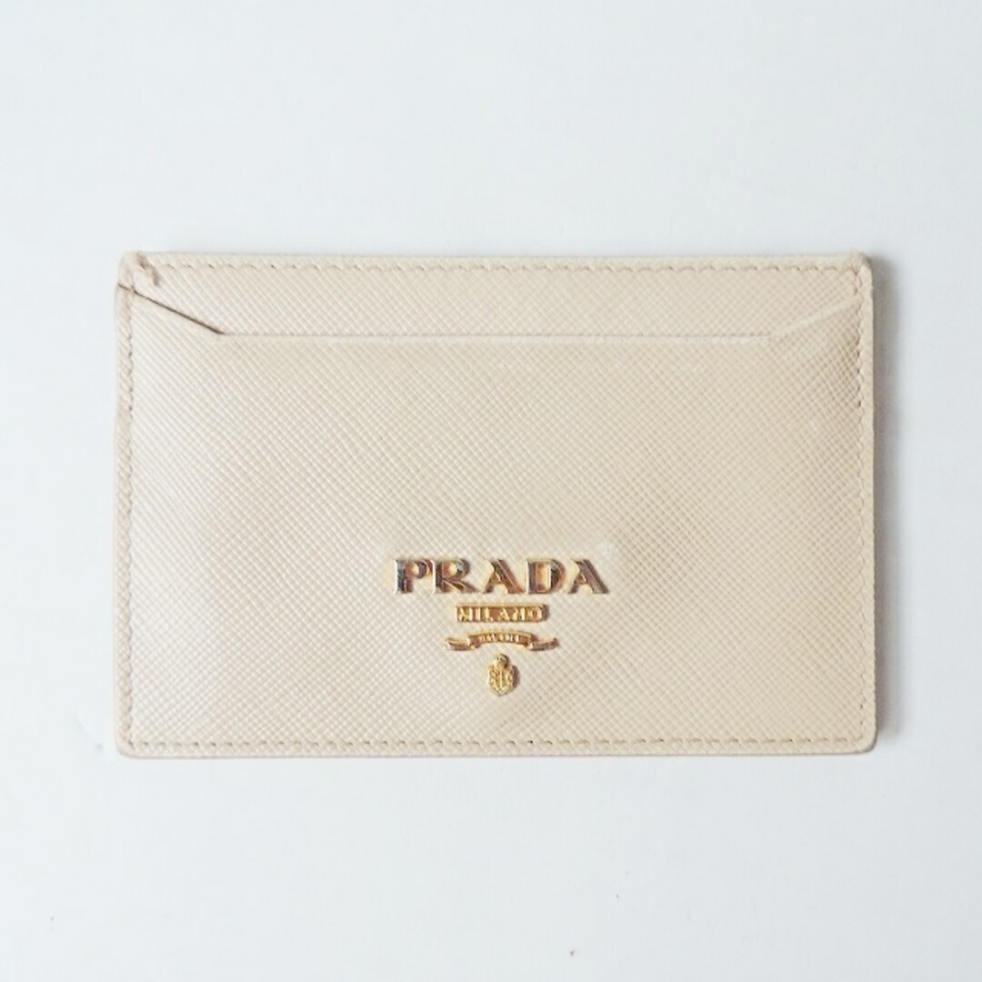 PRADA(プラダ)のプラダ カードケース - ベージュ レザー レディースのファッション小物(名刺入れ/定期入れ)の商品写真