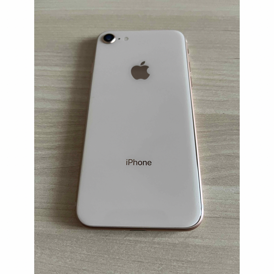 iPhone(アイフォーン)のiPhone8  64GB  simフリー　 スマホ/家電/カメラのスマートフォン/携帯電話(スマートフォン本体)の商品写真