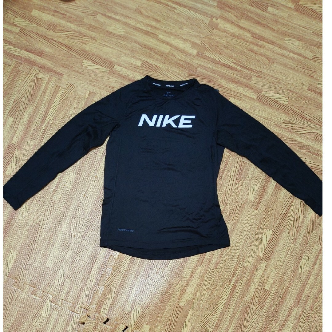 NIKE(ナイキ)のナイキ　プロ　キッズ　Tシャツ　140cm キッズ/ベビー/マタニティのキッズ服男の子用(90cm~)(Tシャツ/カットソー)の商品写真