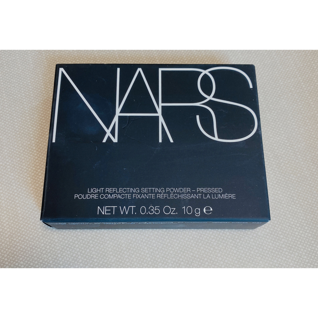 NARS(ナーズ)のNARS ライトリフレクティングセッティングパウダー プレスト N 10g コスメ/美容のベースメイク/化粧品(フェイスパウダー)の商品写真