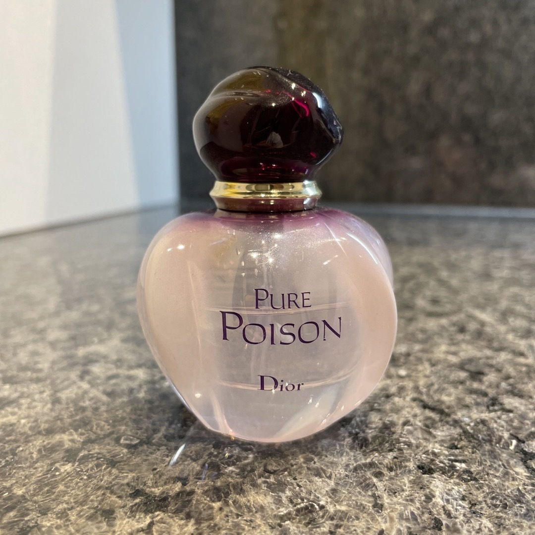 Christian Dior(クリスチャンディオール)のDior pure poison ディオール　ピュアポイゾン　香水 コスメ/美容の香水(香水(女性用))の商品写真