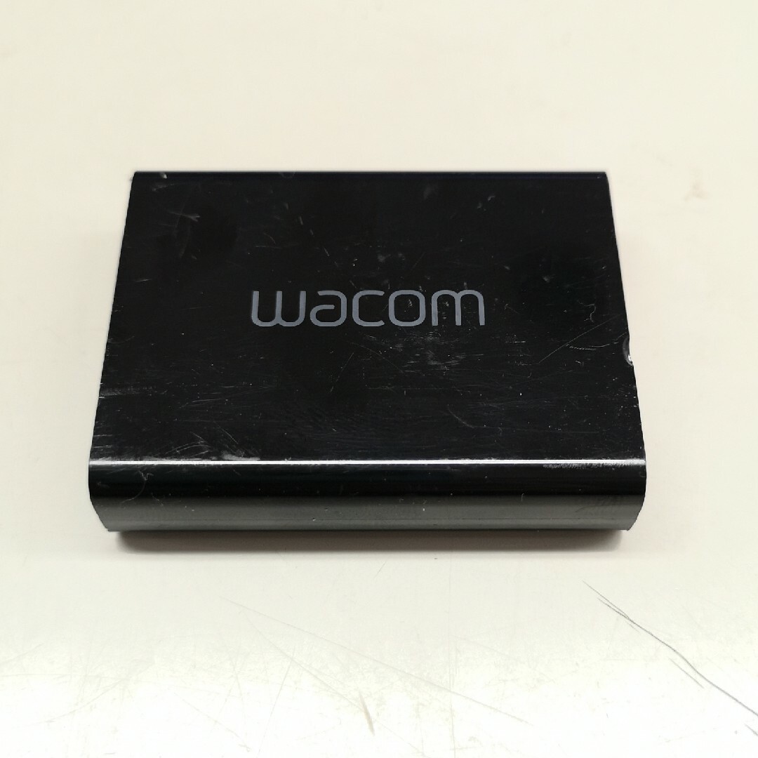 Wacom(ワコム)のWacom Link ACK-42719 変換コネクタ (1) スマホ/家電/カメラのPC/タブレット(PC周辺機器)の商品写真