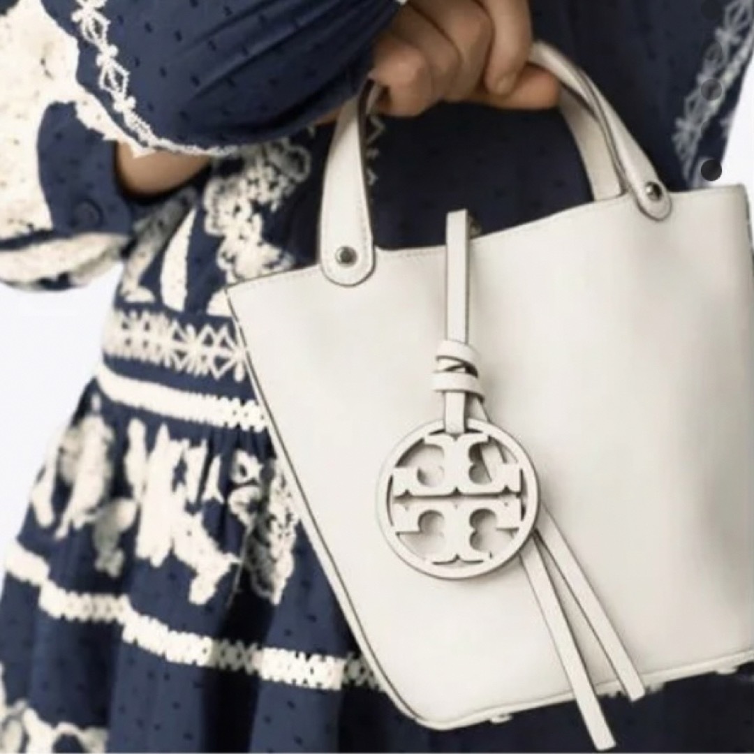 ☆新品　TORY BURCH ショルダーバッグ ミラーミニバケット　ホワイト