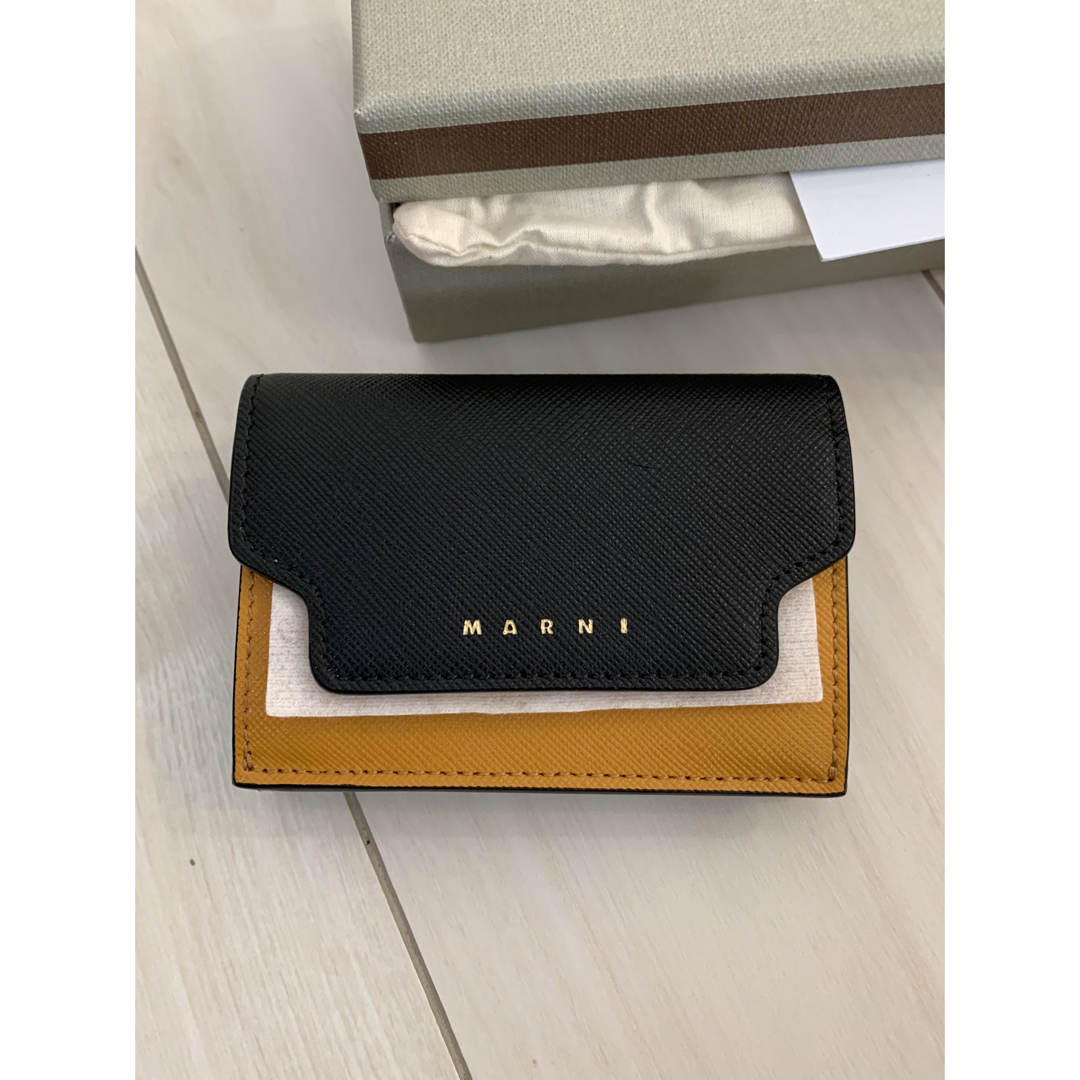 マルニ MARNI 財布 三つ折り ミニ財布 サフィアーノレザー 新品 | フリマアプリ ラクマ