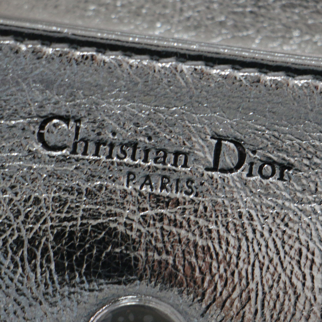 Christian Dior(クリスチャンディオール)のChristian Dior クリスチャンディオール クラッチバッグ パーティー ショルダー カバン 鞄 シルバー 肩掛け クロスボディ 2WAY チェーン ロゴ メタリック DIORDOUBLE ディオダブル レザー おしゃれ シンプル きれいめ 大人女子【レディース】【中古】【美品】 レディースのバッグ(クラッチバッグ)の商品写真