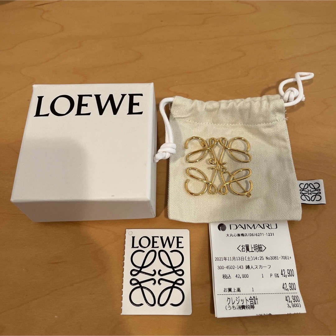 最終お値下げ LOEWE ロエベ 正規品 アナグラム ブローチ ゴールド