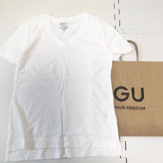 ジーユー(GU)のインスタ人気　完売品　GU ジーユー　ベーシック　VネックTシャツ　ホワイト　S(Tシャツ(半袖/袖なし))