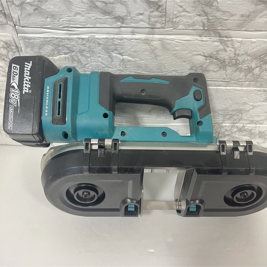 マキタ[makita] 充電式ポータブルバンドソー PB184D