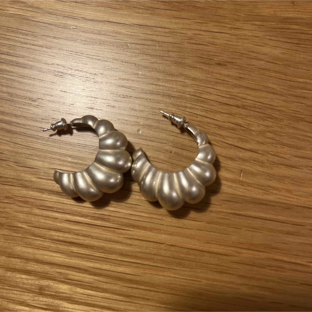 TODAYFUL(トゥデイフル)のshell hoop pierce t.japan レディースのアクセサリー(ピアス)の商品写真