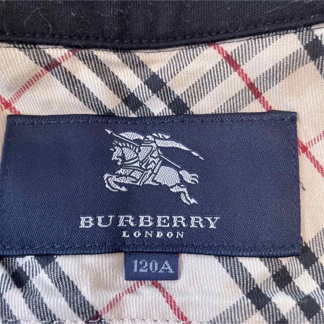 BURBERRY(バーバリー)のBurberryアウター120サイズ キッズ/ベビー/マタニティのキッズ服女の子用(90cm~)(ジャケット/上着)の商品写真