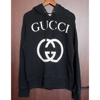 グッチ(Gucci)のGUCCI   ロゴ　パーカー 黒(パーカー)