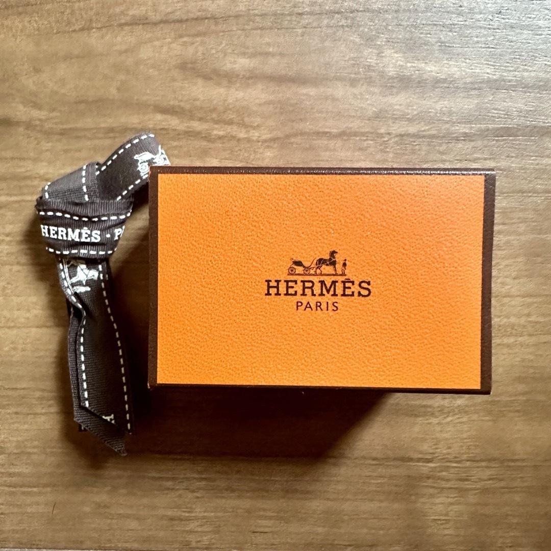 Hermes(エルメス)のHERMES エルメス ネイルカラー 06 コスメ/美容のネイル(マニキュア)の商品写真