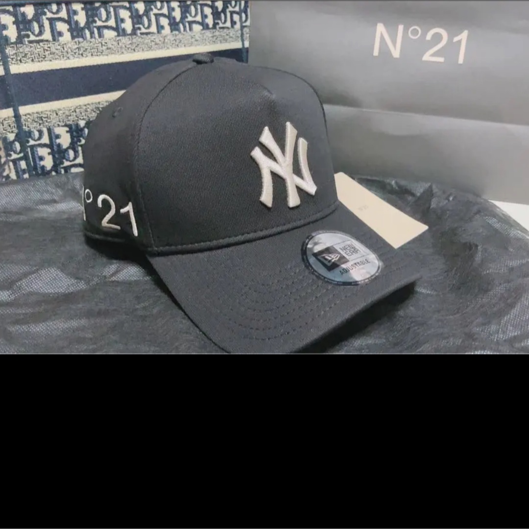 N°21(ヌメロヴェントゥーノ)のヌメロヴェントゥーノ　N21×MLB×NEW ERA キャップ レディースの帽子(キャップ)の商品写真