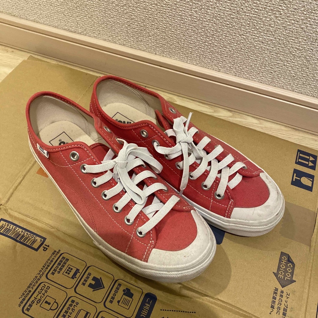 VANS(ヴァンズ)のVANS スニーカーレッド 赤26.5cm V67CVS メンズの靴/シューズ(スニーカー)の商品写真