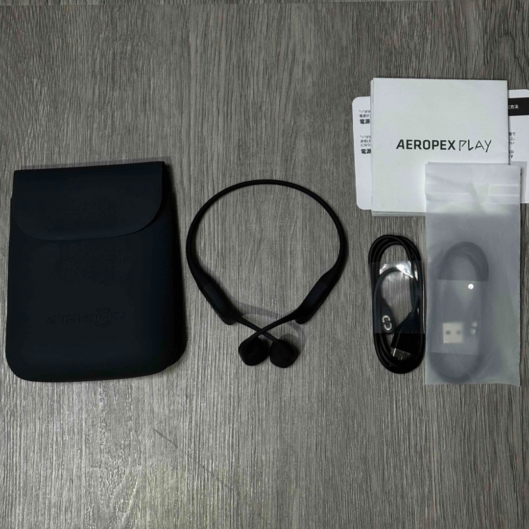 AFTERSHOKZ(アフターショックス)のAEROPEX Play 骨伝導ヘッドホン スマホ/家電/カメラのオーディオ機器(ヘッドフォン/イヤフォン)の商品写真
