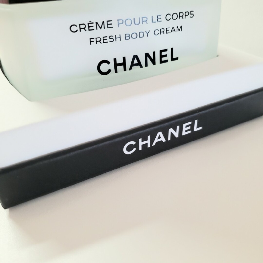 CHANEL - CHANEL レ ゼクスクルジフ フレッシュ ボディ クリームの通販