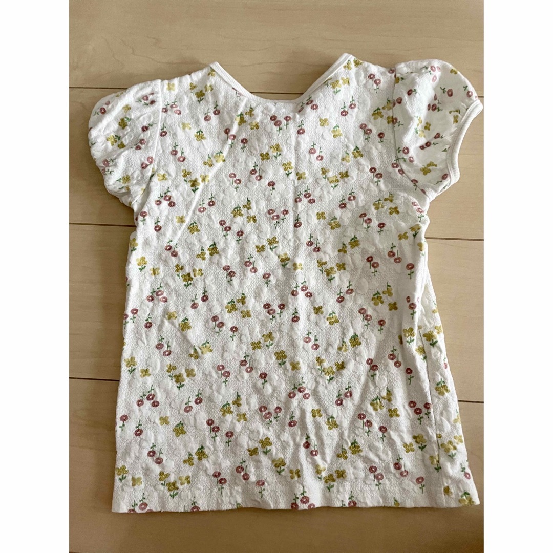 Seraph(セラフ)のSeraphセラフ　花柄　半袖　tシャツ　120 キッズ/ベビー/マタニティのキッズ服女の子用(90cm~)(Tシャツ/カットソー)の商品写真