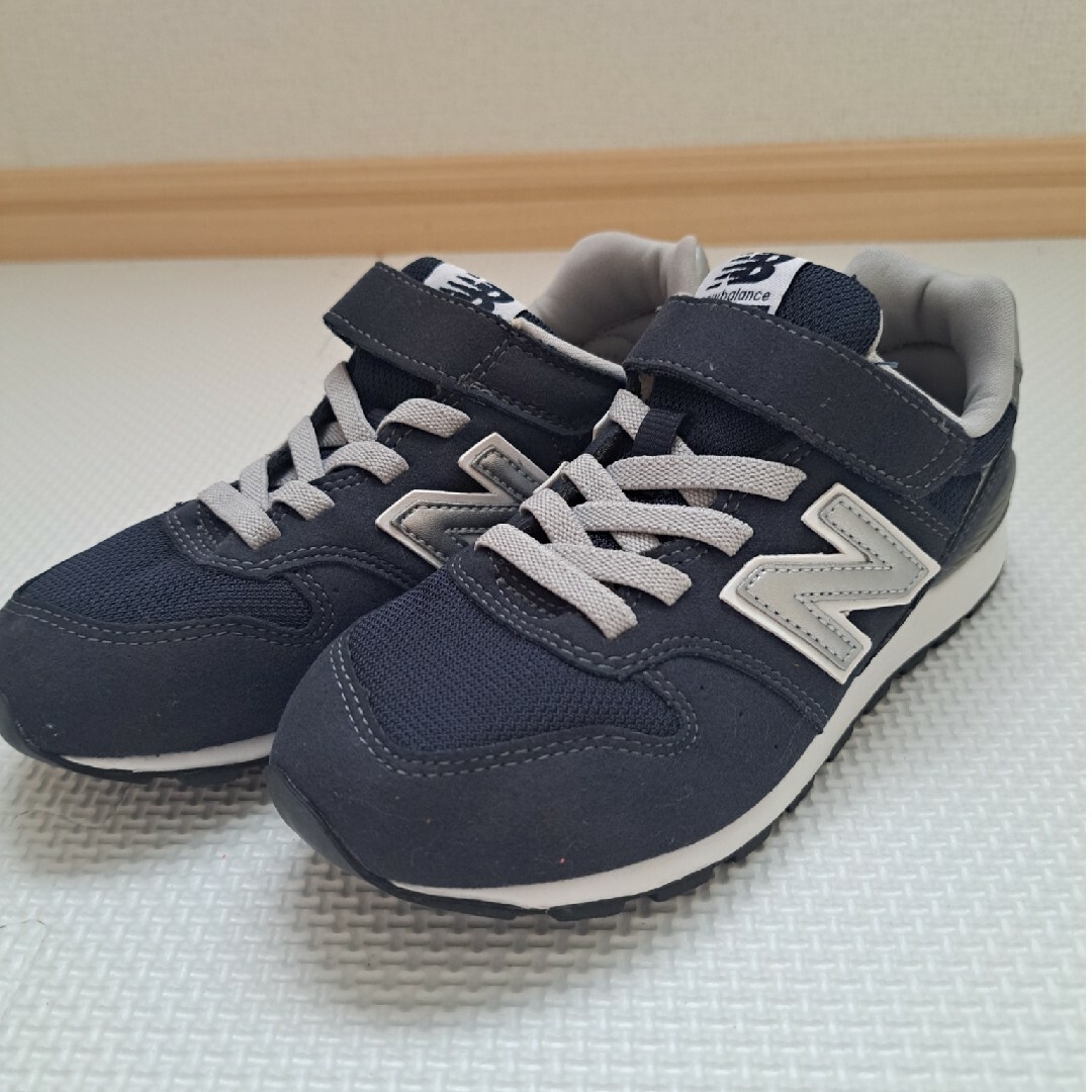 New Balance(ニューバランス)のHappy様専用(日曜日まで) キッズ/ベビー/マタニティのキッズ靴/シューズ(15cm~)(スニーカー)の商品写真