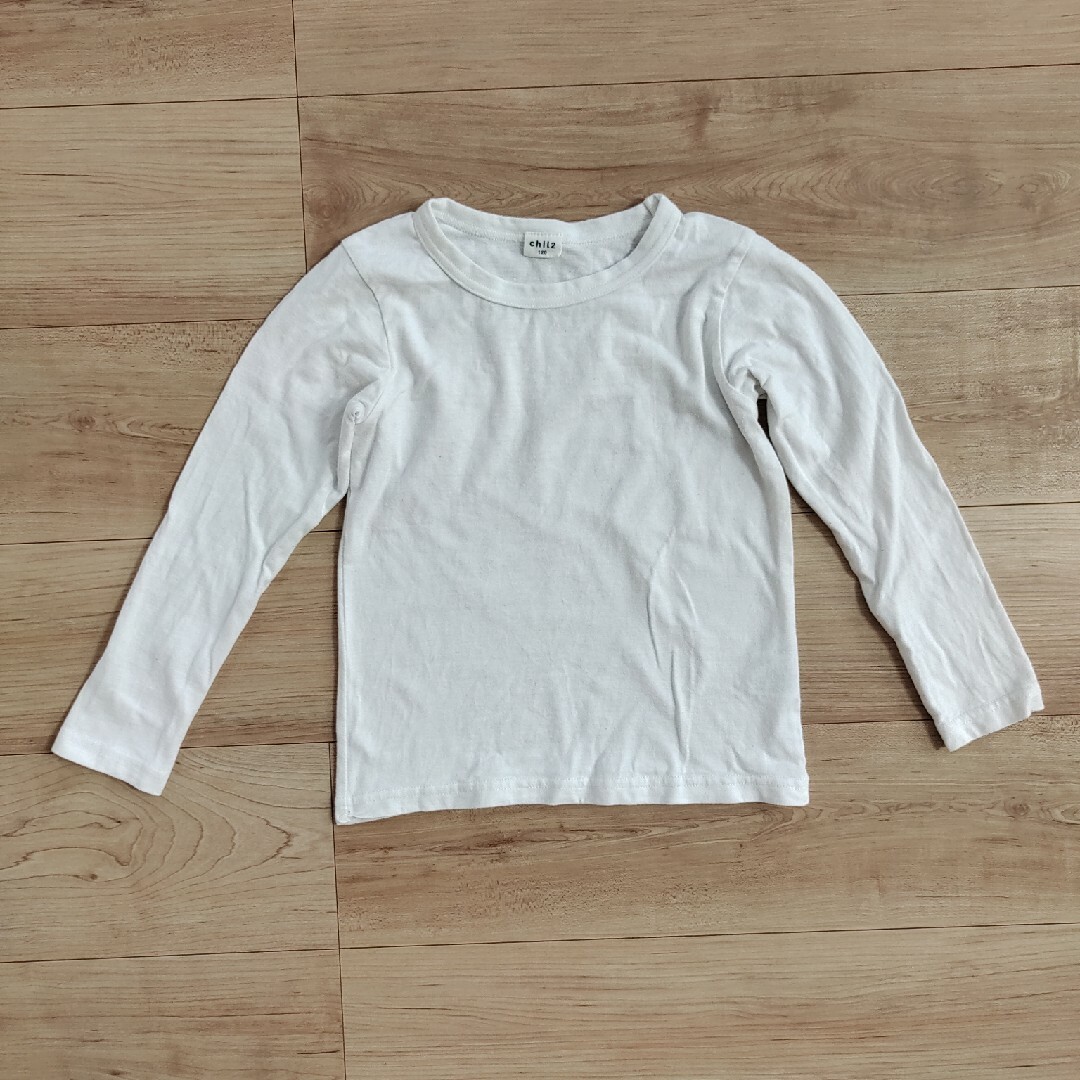 無地 長袖白Tシャツ 120 キッズ/ベビー/マタニティのキッズ服男の子用(90cm~)(Tシャツ/カットソー)の商品写真
