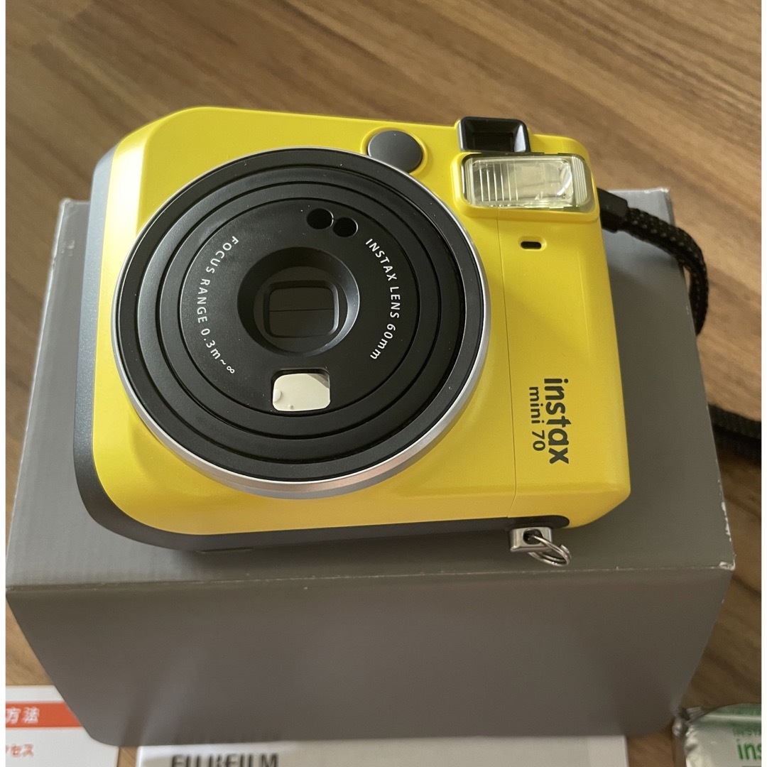 インスタントカメラ　instax mini