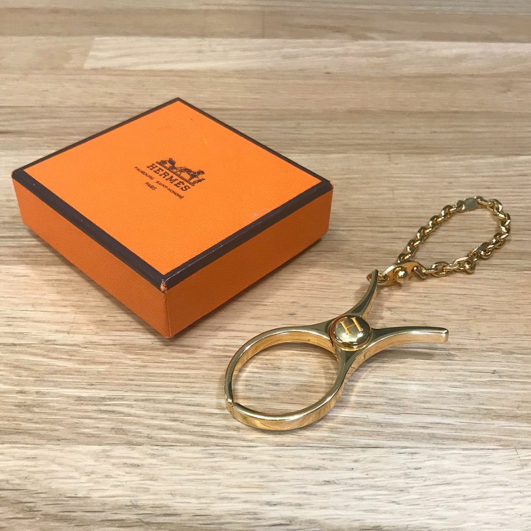 HERMES エルメス グローブホルダー 金色