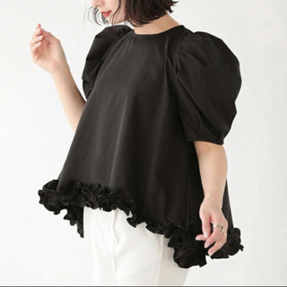 fitmore 裾フリルフレアトップス　ブラック(シャツ/ブラウス(半袖/袖なし))