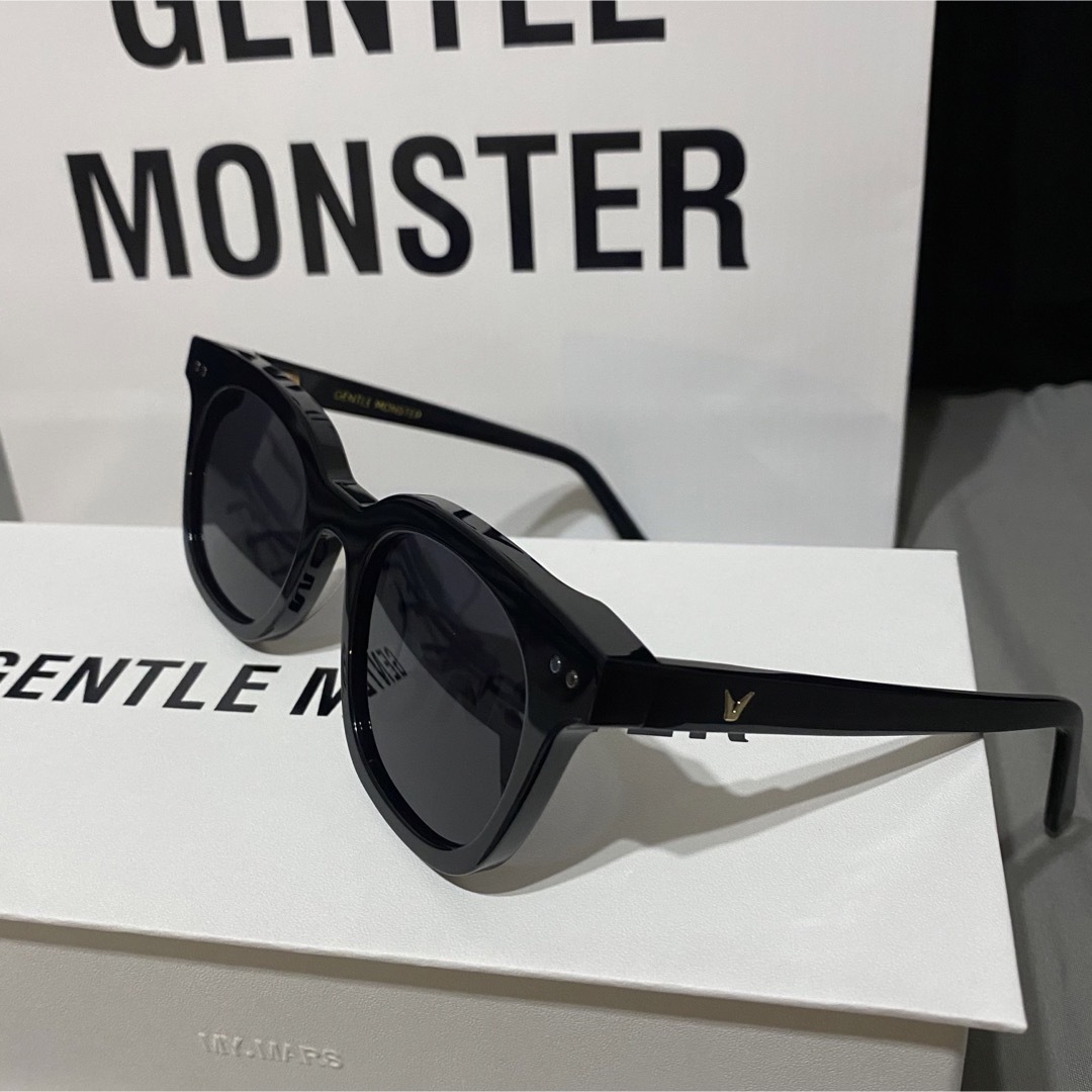 BIGBANG(ビッグバン)のGentle Monster ジェントルモンスター south side 黒 メンズのファッション小物(サングラス/メガネ)の商品写真