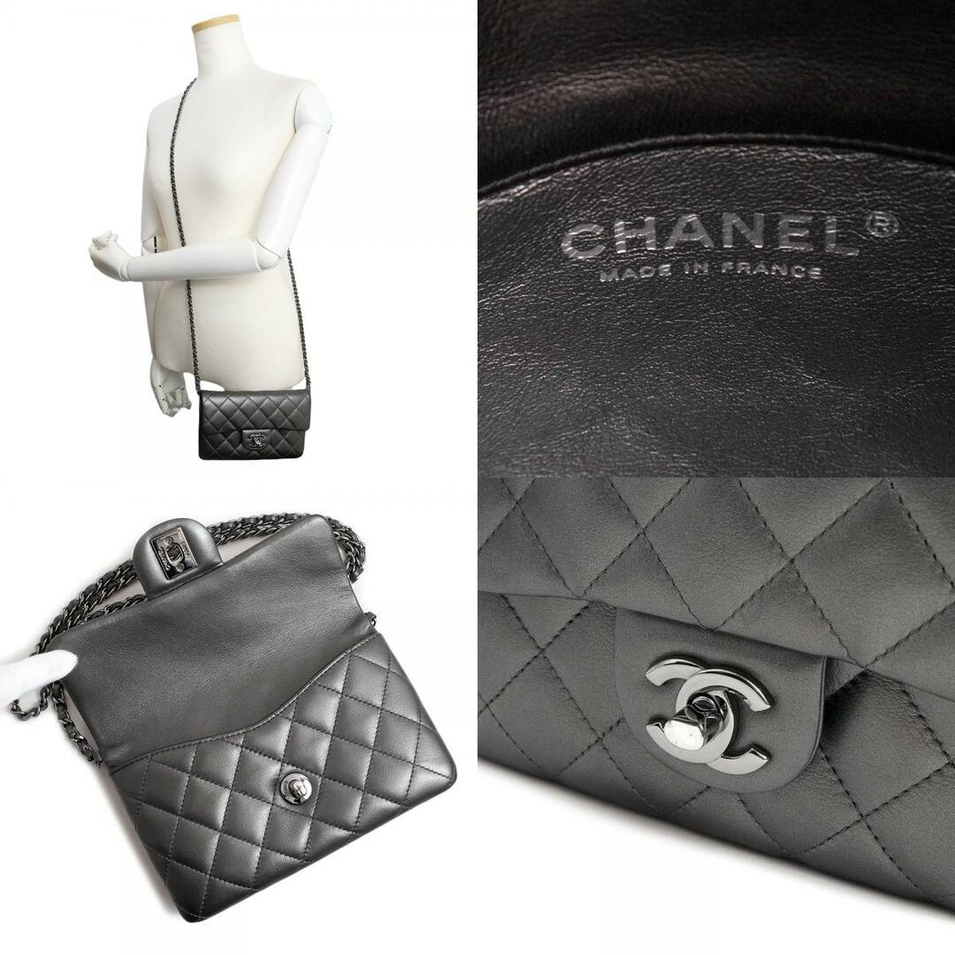 シャネル マトラッセ チェーン ミニショルダーバッグ 斜め掛け ラムスキン レザー メタルグレー シルバー金具 CHANEL（美品）