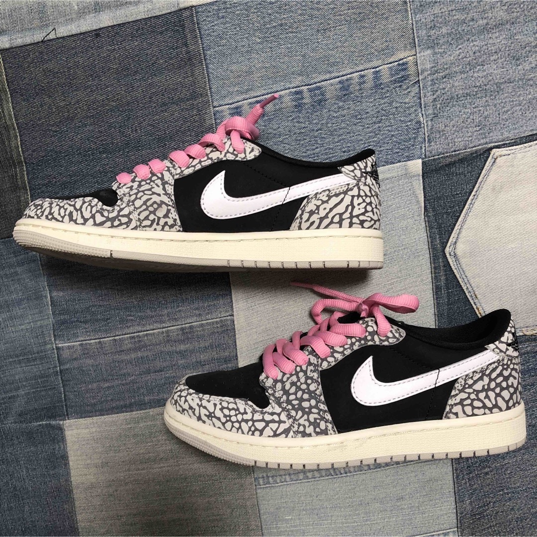 Jordan Brand（NIKE）(ジョーダン)のNIKE Air Jordan 1   Black cement  エレファント レディースの靴/シューズ(スニーカー)の商品写真