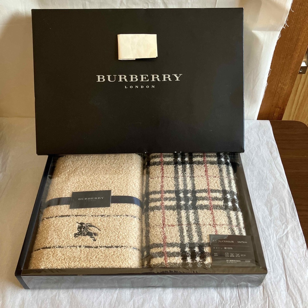 BURBERRY - バーバリー フェイスタオル ２枚セットの通販 by ...