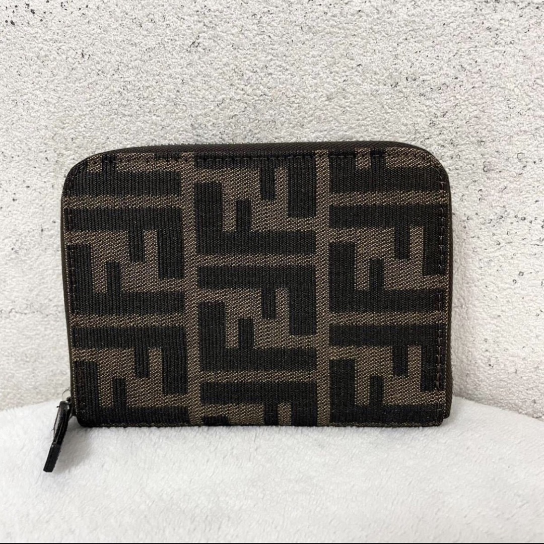 FENDI - 新品未使用 FENDl. ファスナー2つ折り財布 の通販 by