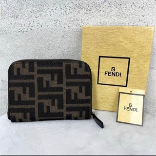 正直破格！新品未使用　FENDI  二つ折り財布　※参考日本定価:72,600円