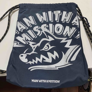 MAN WITH A MISSION - MAN WITH A MISSION 狼ロゴ リュック 紺の通販