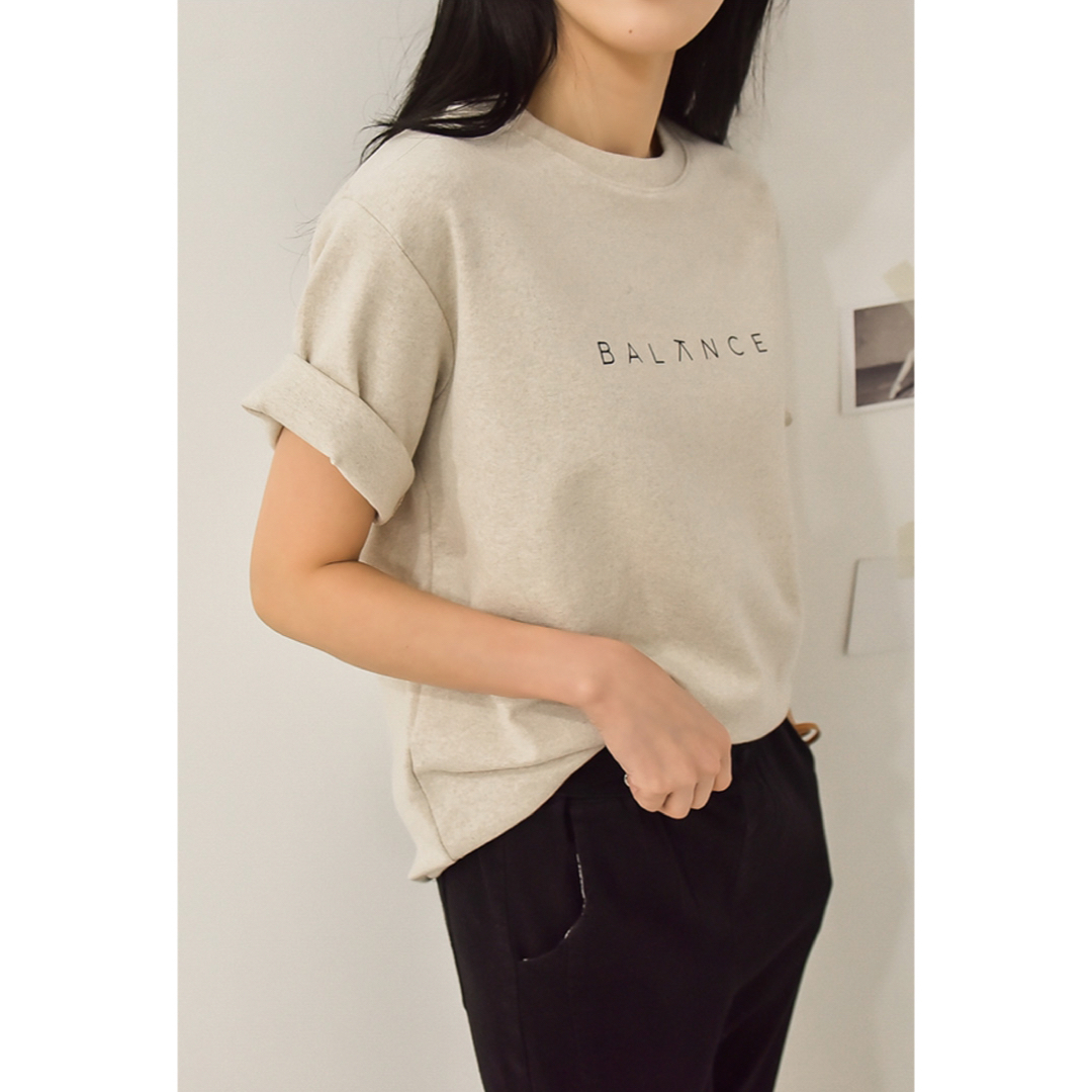 dholic(ディーホリック)のDHOLIC 新品　Balanceピーチ起毛Tシャツ レディースのトップス(Tシャツ(半袖/袖なし))の商品写真