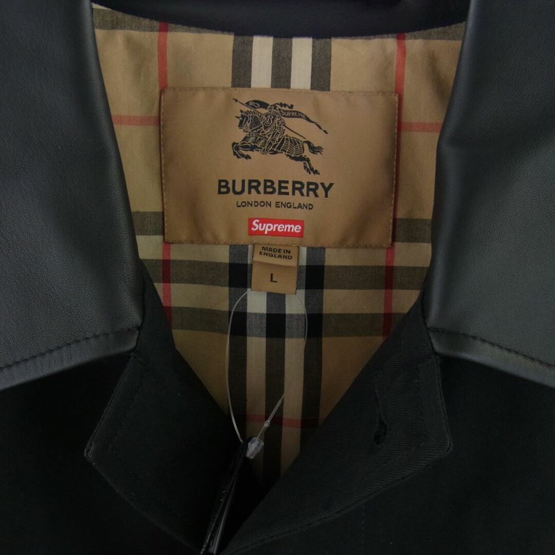 Supreme(シュプリーム)のSupreme シュプリーム トレンチコート 22SS × Burberry バーバリー Leather Collar Trench レザー カラー トレンチ コート ブラック L【中古】 メンズのジャケット/アウター(その他)の商品写真