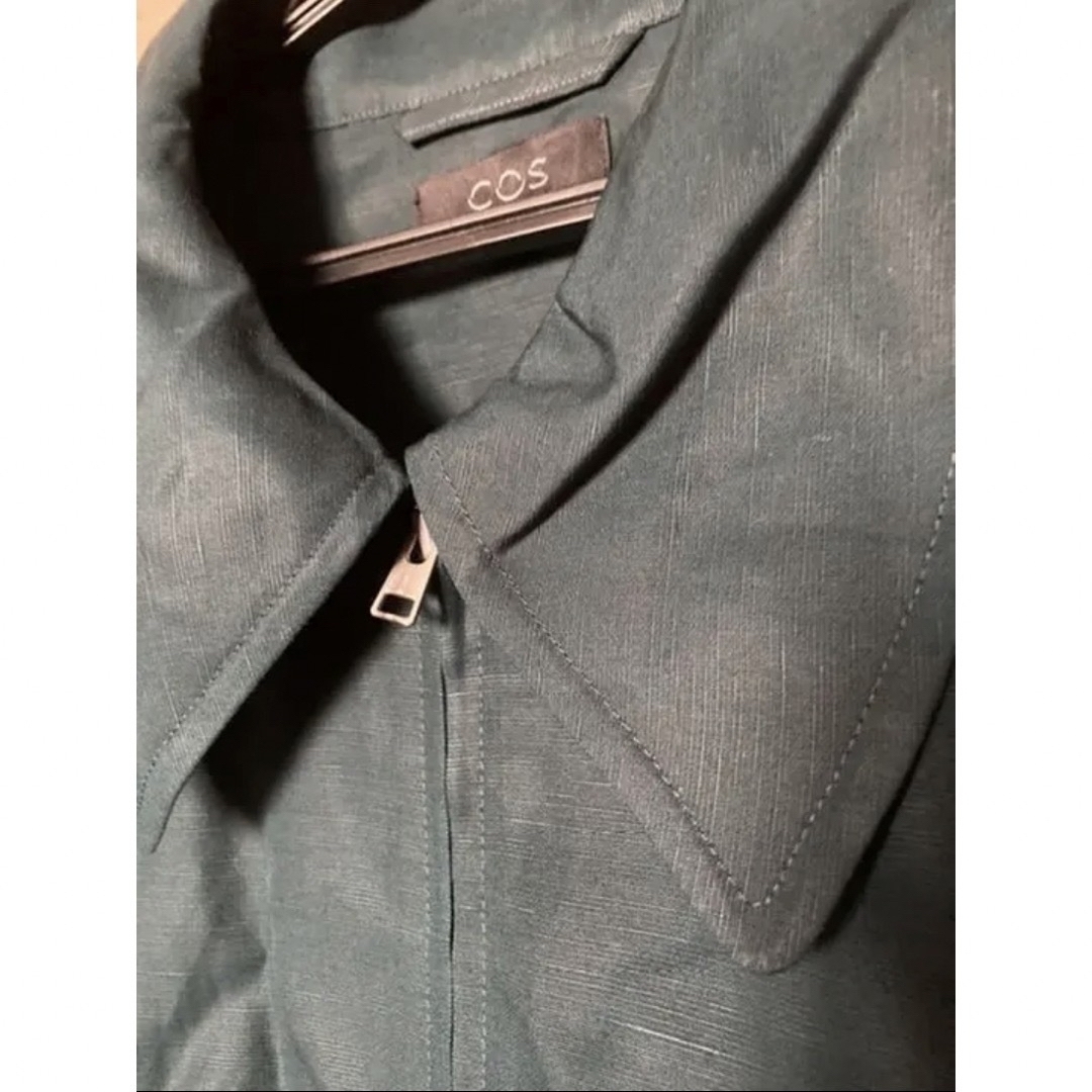 COS(コス)のCOS   モスグリーン  ブルゾン レディースのジャケット/アウター(ブルゾン)の商品写真