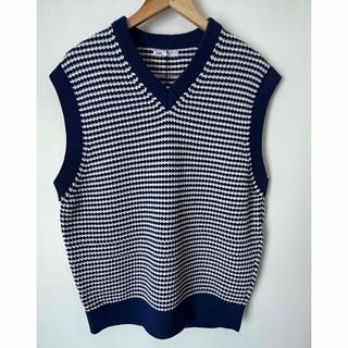ZARA - ☆ザラ サイドスリットベスト 襟付き ジレ ベージュ size:Lの