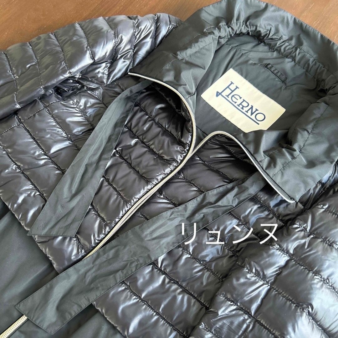 HERNO(ヘルノ)のヘルノ　可愛いダウンコート　ロング丈膝丈　異素材  切替 レディースのジャケット/アウター(ダウンコート)の商品写真