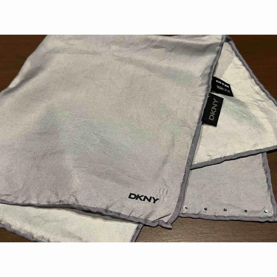 DKNY(ダナキャランニューヨーク)のDKNYハンカチ＆DKNY胸ポケットチーフ メンズのファッション小物(ハンカチ/ポケットチーフ)の商品写真