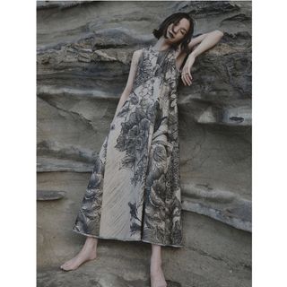 アメリヴィンテージ(Ameri VINTAGE)のKEITAMARUYAMA × AMERI VOLUME FLARE DRESS(ロングワンピース/マキシワンピース)