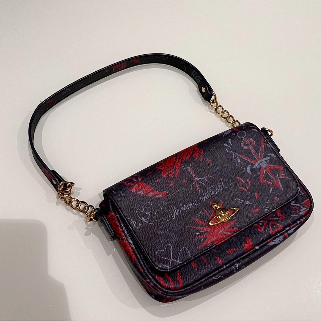 Vivienne Westwood(ヴィヴィアンウエストウッド)のヴィヴィアン ウェスウッド　バッグ レディースのバッグ(ショルダーバッグ)の商品写真