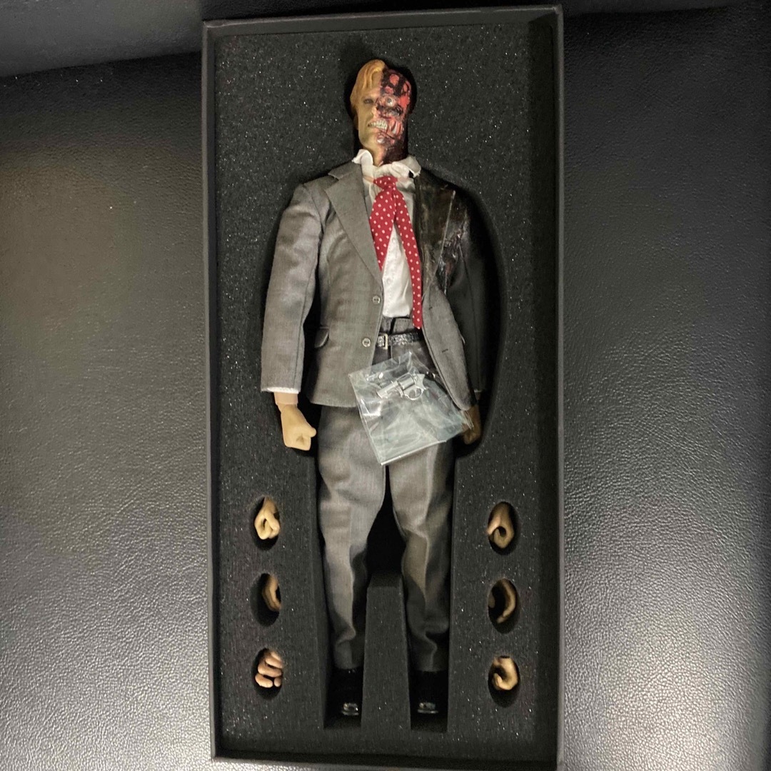 NERVE TOYS 1/6 ダークナイト Two- Face/ トゥーフェイス フィギュア-