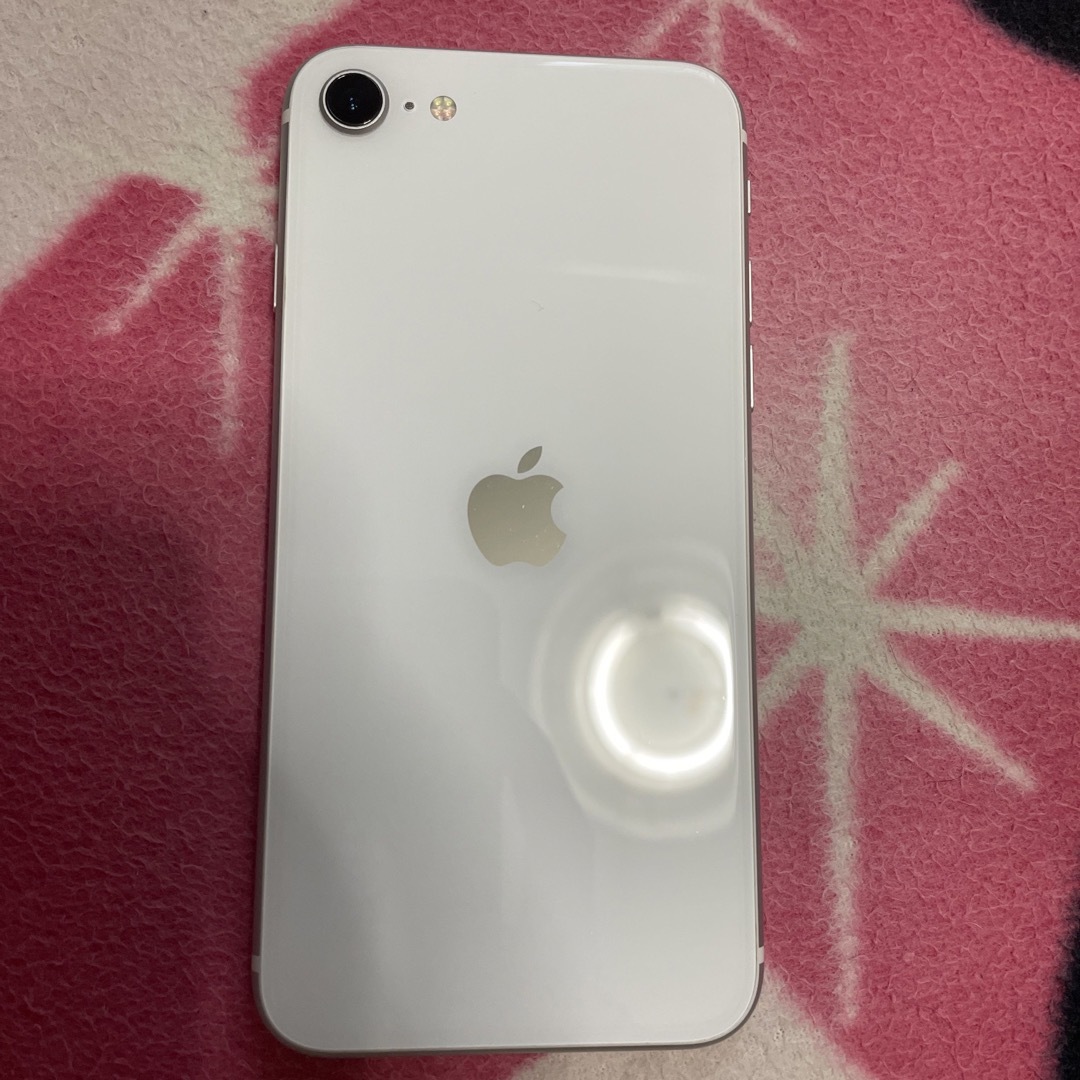 iPhoneSE2 64GB ホワイト　白　スマートフォン　AppleiPhone